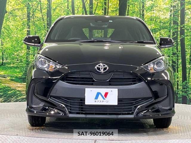 Toyota YARIS 2023-06 290863-13