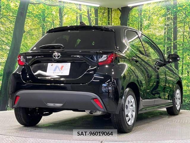 Toyota YARIS 2023-06 290863-16