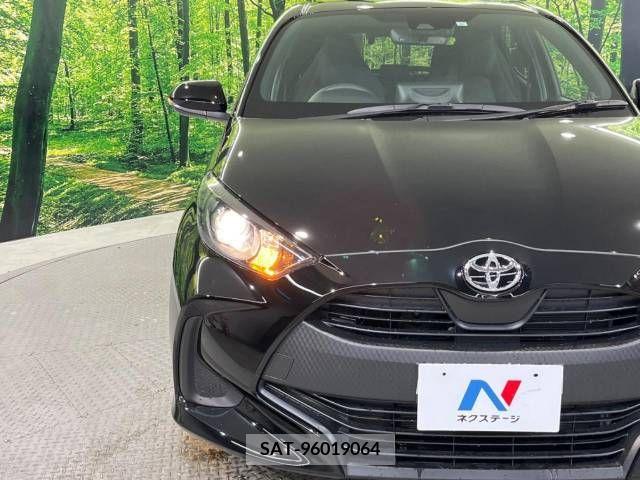 Toyota YARIS 2023-06 290863-11