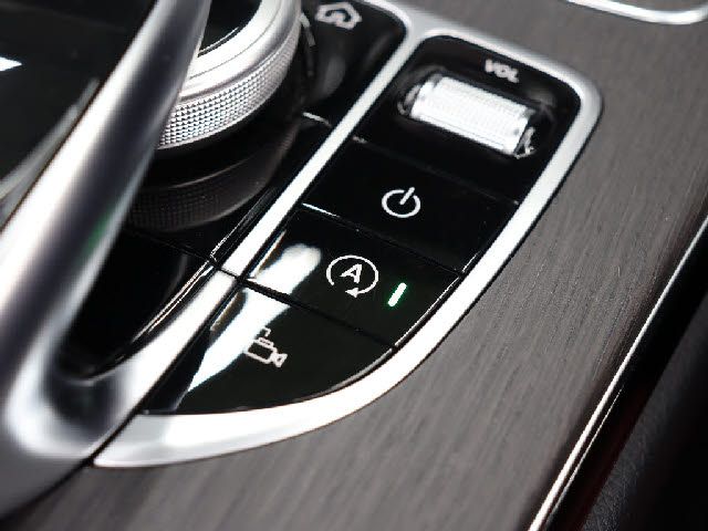 Amg C-CLASS 2018-10 196701-28
