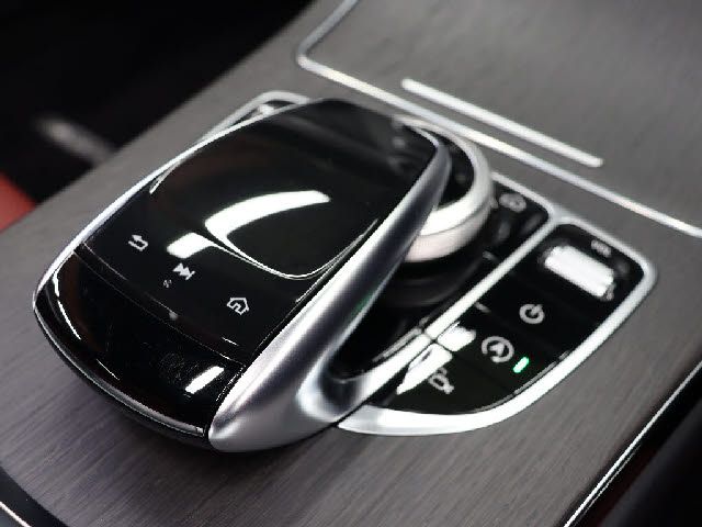 Amg C-CLASS 2018-10 196701-27