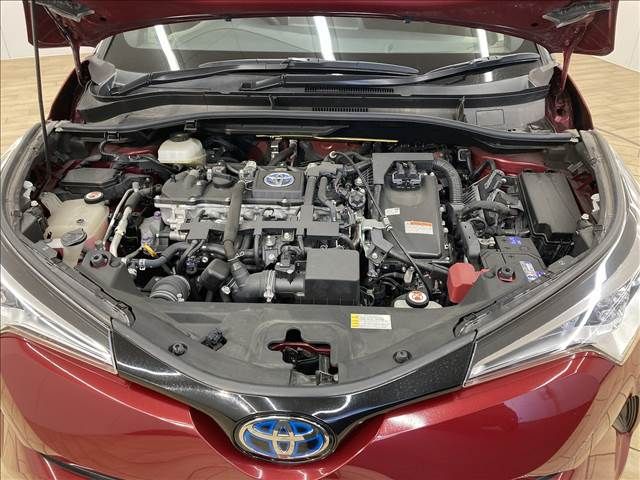 Toyota C-HR 2017-02 6857-17