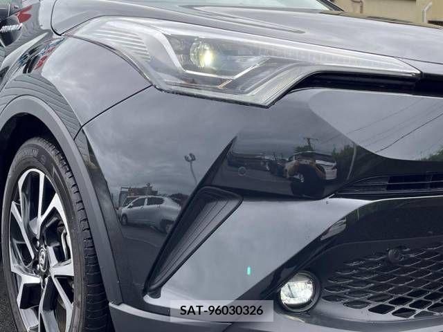 Toyota C-HR 2018-11 386683-12