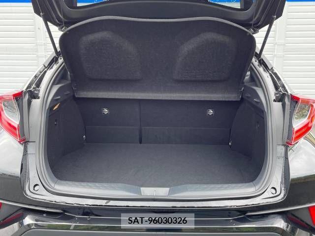 Toyota C-HR 2018-11 386683-10
