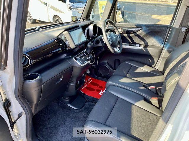 Honda N BOX CUSTOM 2015-10 206074-5