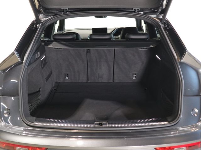 Audi Q5 2021-12 8737-24