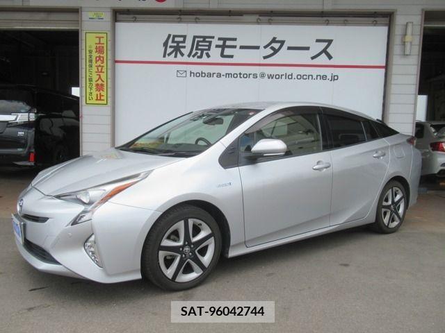 Toyota PRIUS 2016-05 330079-0