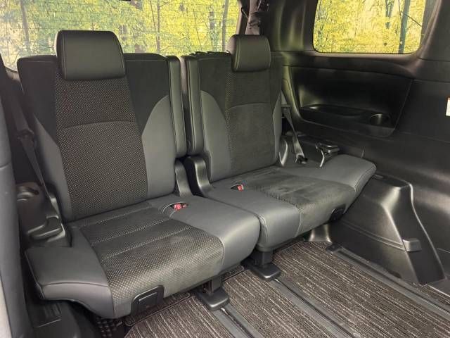 Toyota ALPHARD 2021-09 19584-10