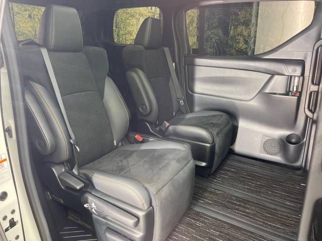 Toyota ALPHARD 2021-09 19584-9