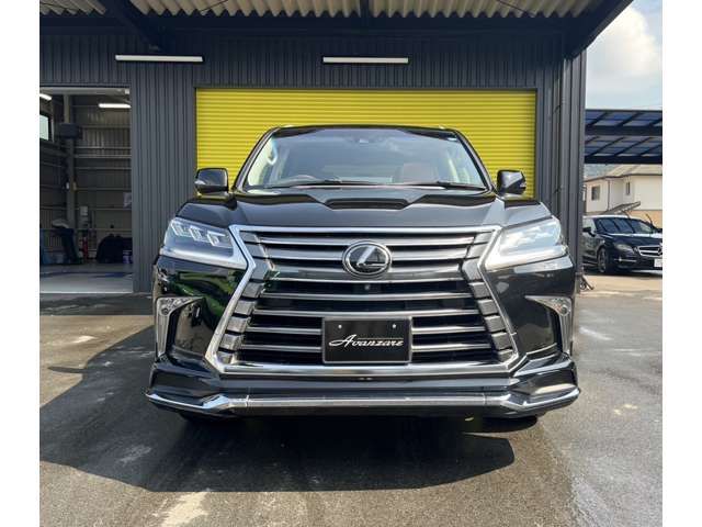 Lexus LX 2018-03 17347-1