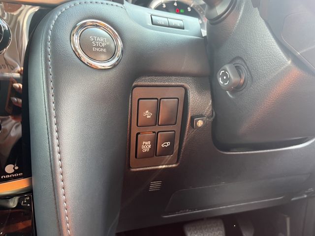 Lexus LX 2018-03 17347-21