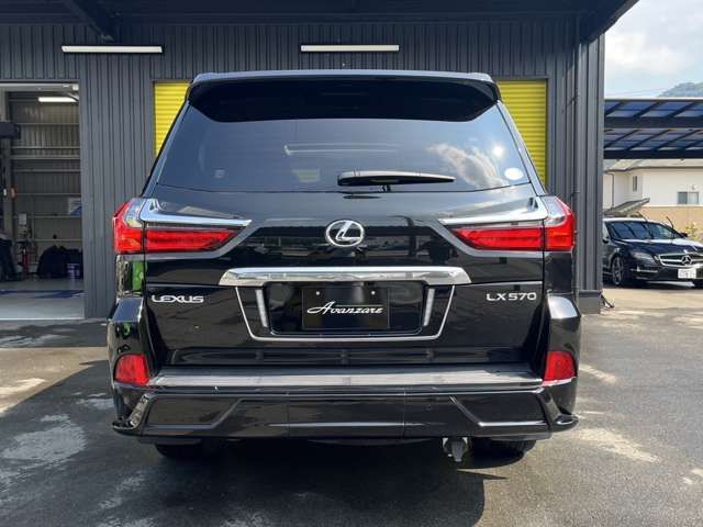 Lexus LX 2018-03 17347-6