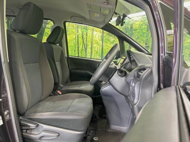 Toyota NOAH 2016-04 181175-7