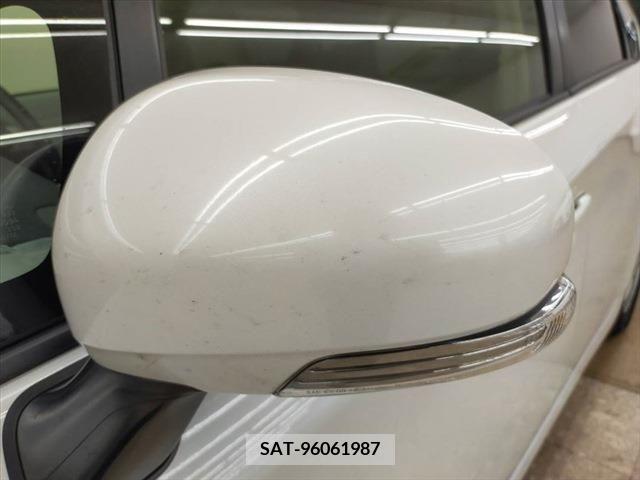 Toyota PRIUS 2012-06 382882-22