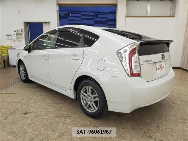 Toyota PRIUS 2012-06 382882-16