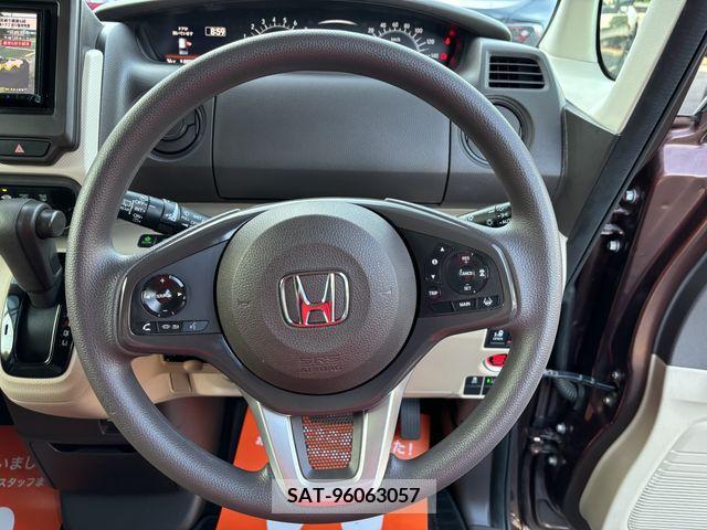 Honda N BOX 2018-05 364405-7