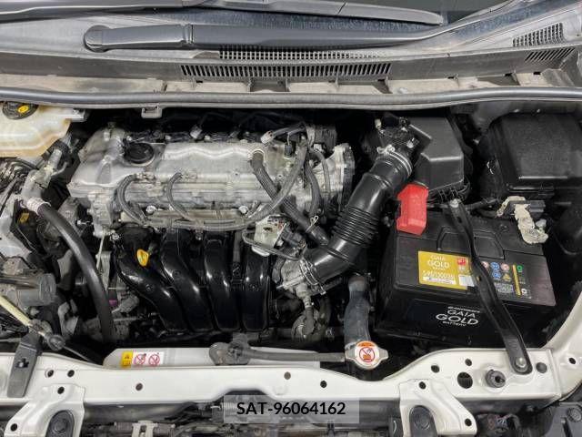 Toyota VOXY 2019-03 225332-18