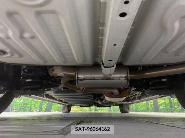 Toyota VOXY 2019-03 225332-19