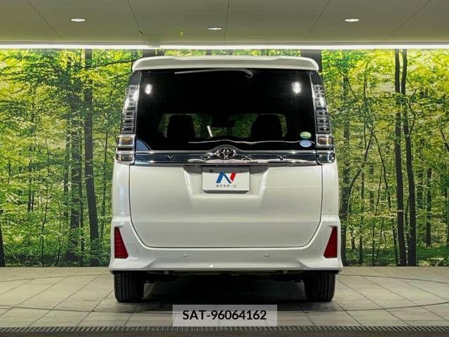 Toyota VOXY 2019-03 225332-15