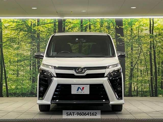 Toyota VOXY 2019-03 225332-14