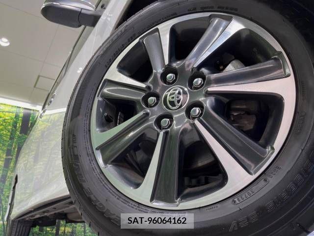 Toyota VOXY 2019-03 225332-13