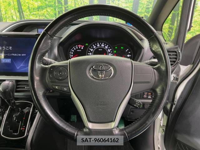 Toyota VOXY 2019-03 225332-11