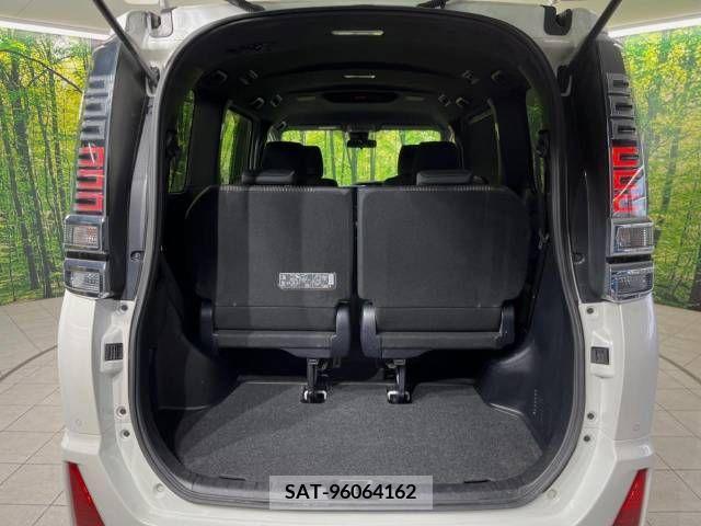 Toyota VOXY 2019-03 225332-10