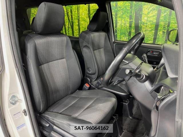 Toyota VOXY 2019-03 225332-7