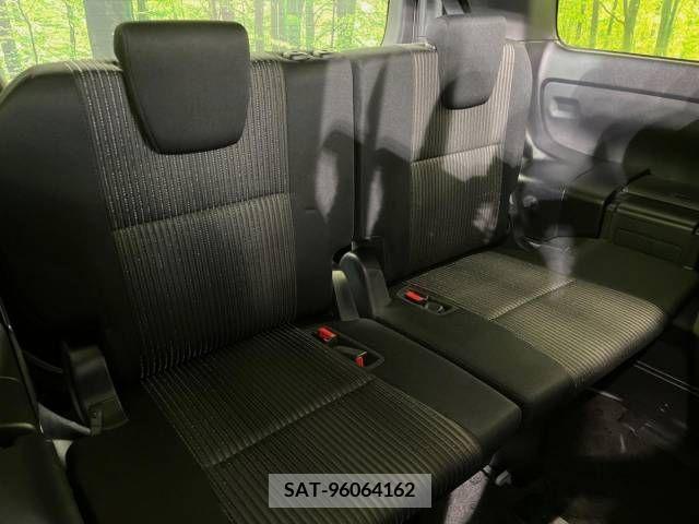 Toyota VOXY 2019-03 225332-9