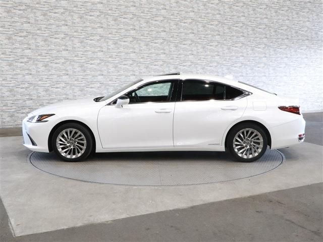 Lexus ES 2019-01 12356-8