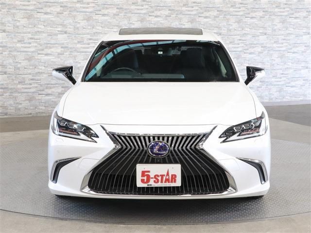 Lexus ES 2019-01 12356-7