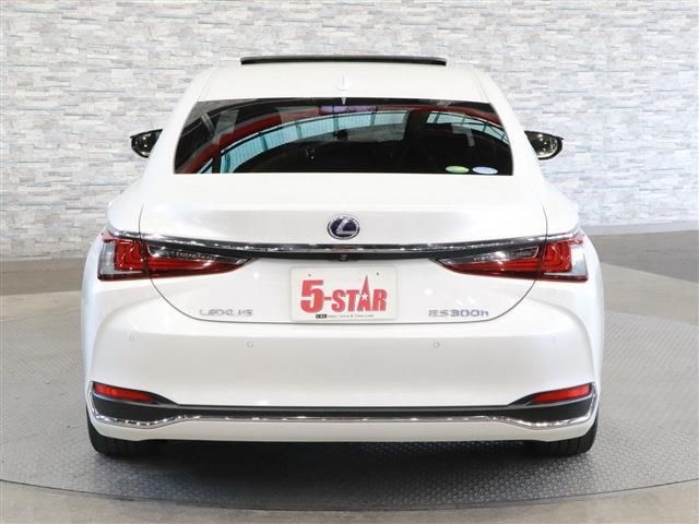 Lexus ES 2019-01 12356-9