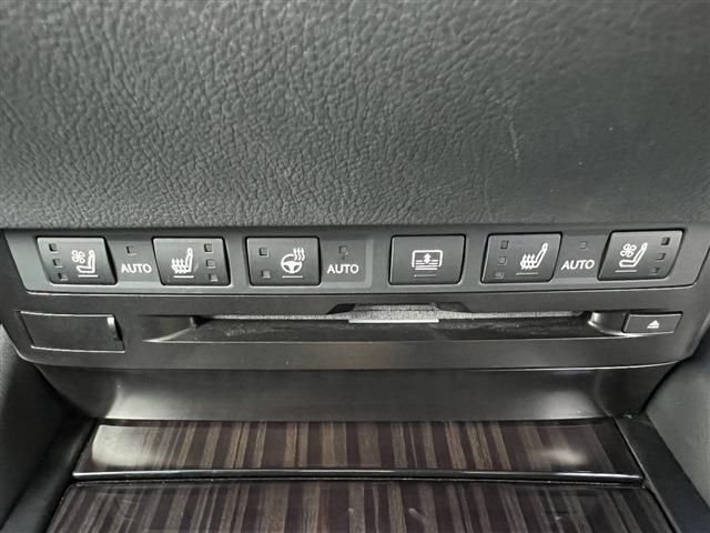Lexus ES 2019-01 12356-17