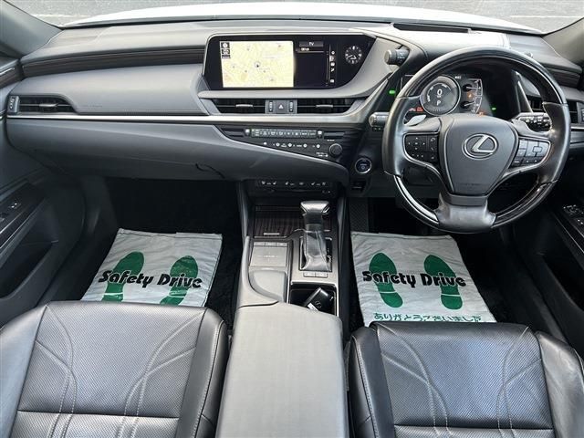 Lexus ES 2019-01 12356-12