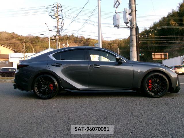 Lexus IS 2021-08 227923-10