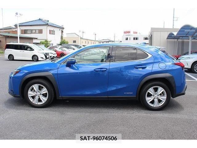 Lexus UX 2019-01 275936-9