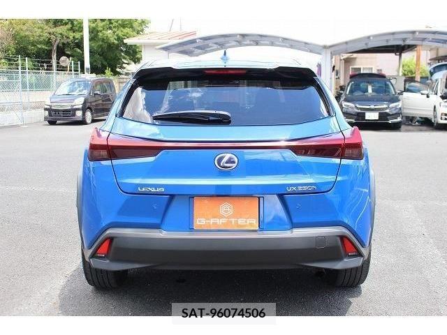 Lexus UX 2019-01 275936-8