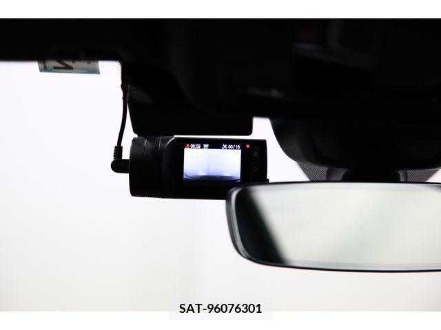 Audi A4 2018-02 372483-28