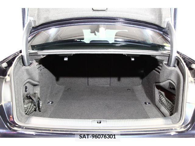 Audi A4 2018-02 372483-13