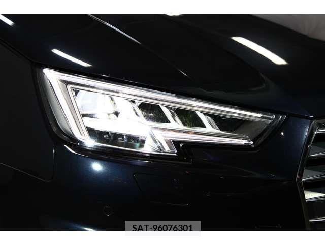 Audi A4 2018-02 372483-9