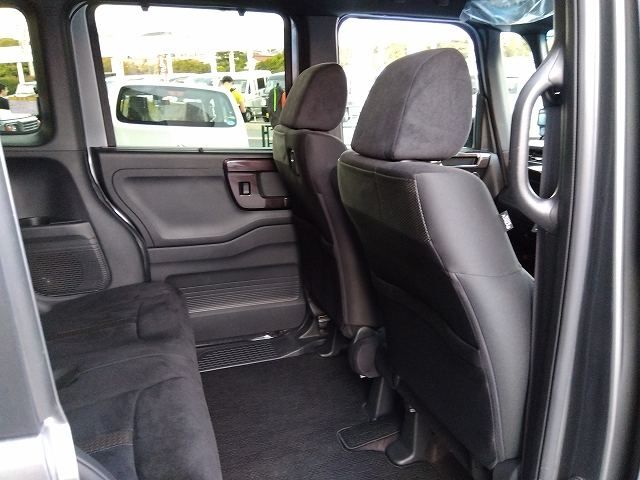 Honda N BOX CUSTOM 2019-11 19328-5