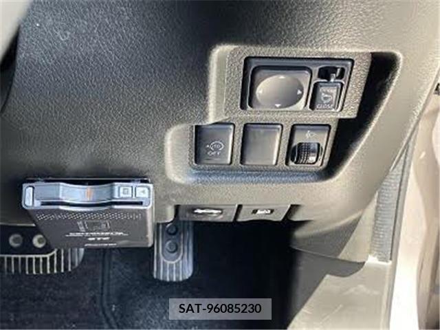 Nissan CUBE 2013-02 295456-14
