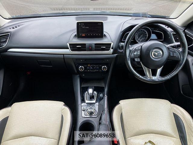 Mazda AXELA HYBRID 2013-11 356709-1