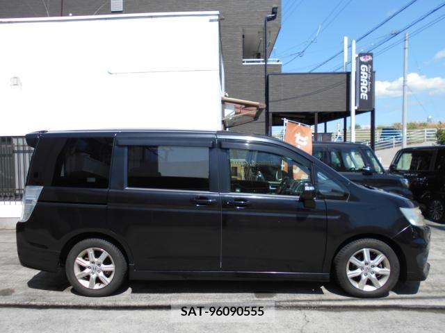 Honda STEP WGN 2013-05 324635-2