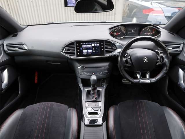 Peugeot 308 2016-02 16527-9