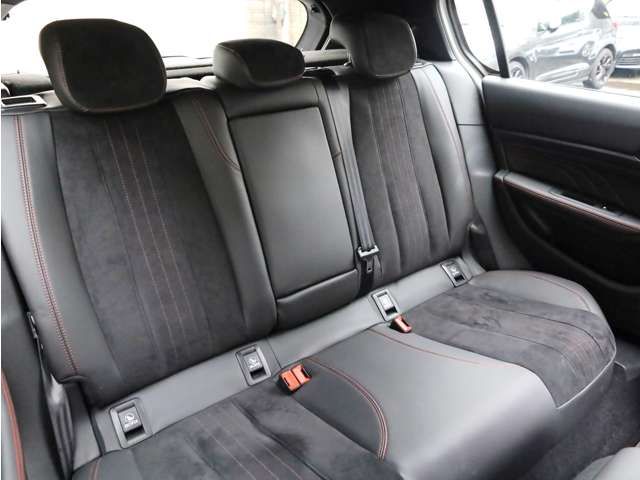 Peugeot 308 2016-02 16527-11