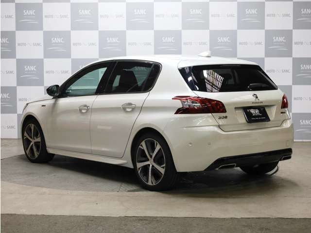 Peugeot 308 2016-02 16527-16