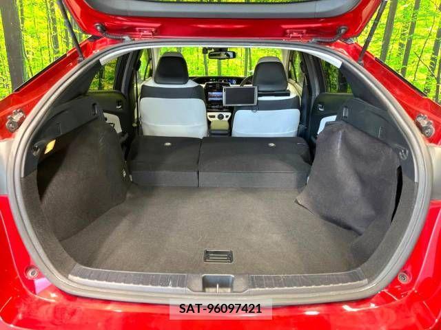 Toyota PRIUS 2016-04 349683-12