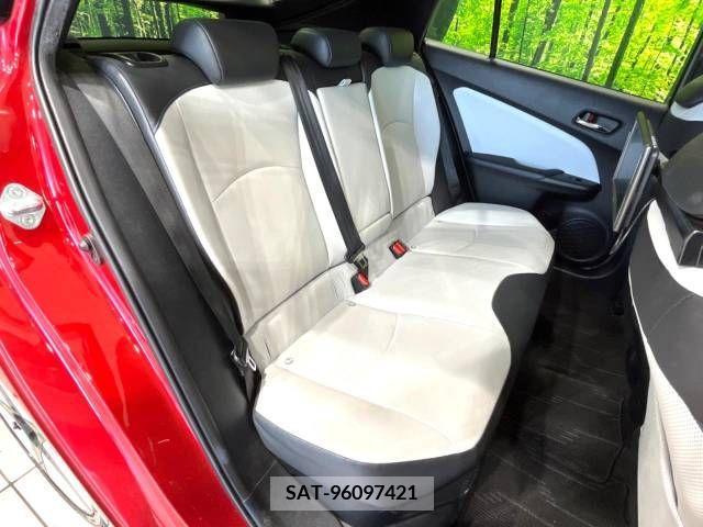 Toyota PRIUS 2016-04 349683-11