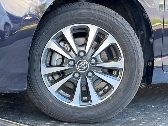Toyota ESQUIRE 2017-11 180420-3